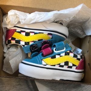 Brand new old skool vans—girls—size 2